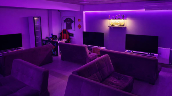 Crazy Room • გიჟური ოთახი