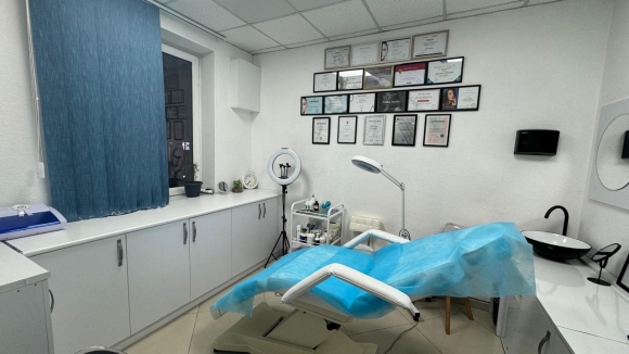 Roots Clinic